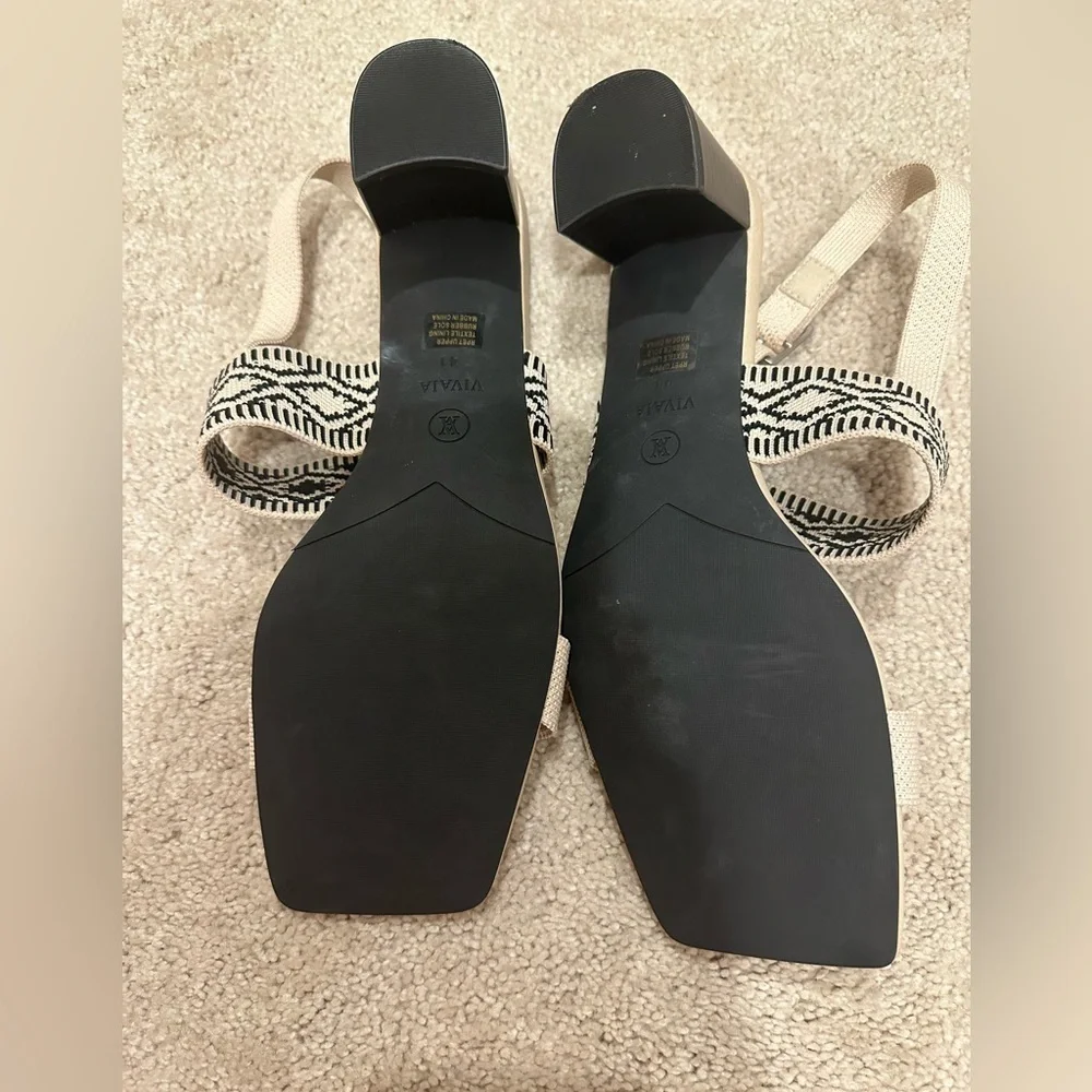 Vivaia Square-Toe Block Heel Sandals (Luna) size 41/9.5